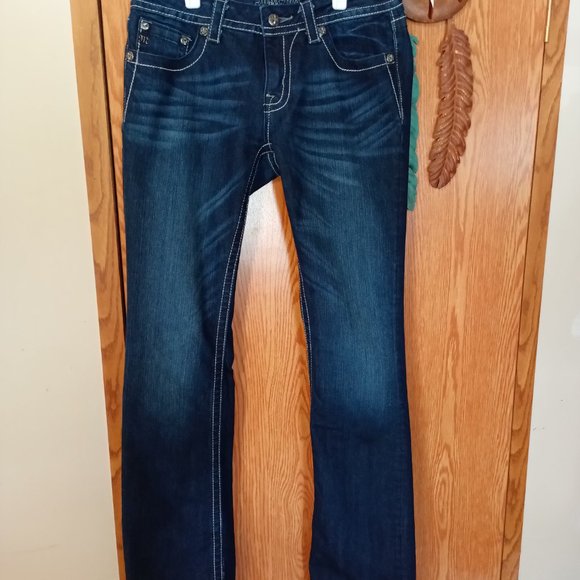 Jeans - Picture 2 of 4